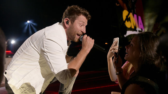 Brett Eldredge at Ryman Auditorium