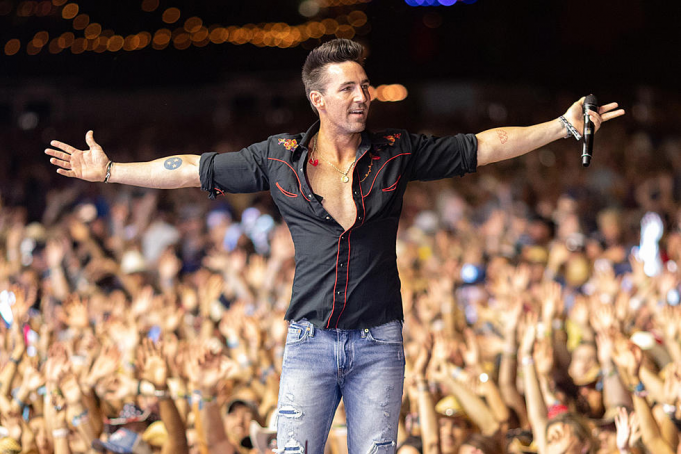 Jake Owen at Ryman Auditorium
